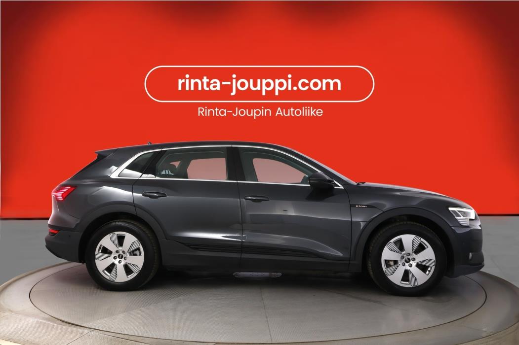 AUDI E-TRON 2023