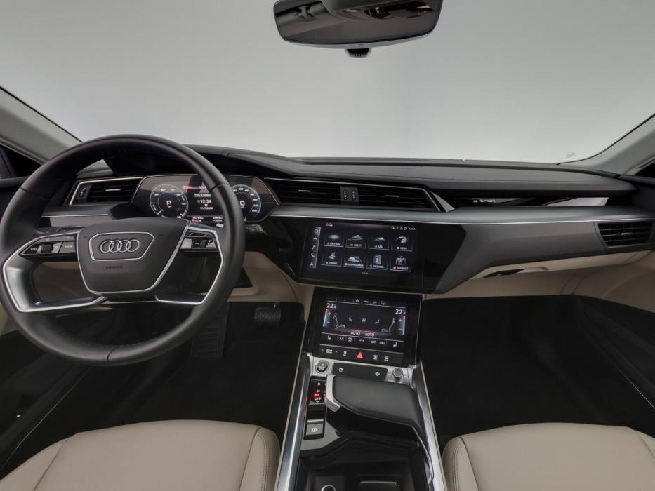 AUDI E-TRON 2023