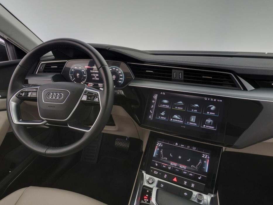AUDI E-TRON 2023