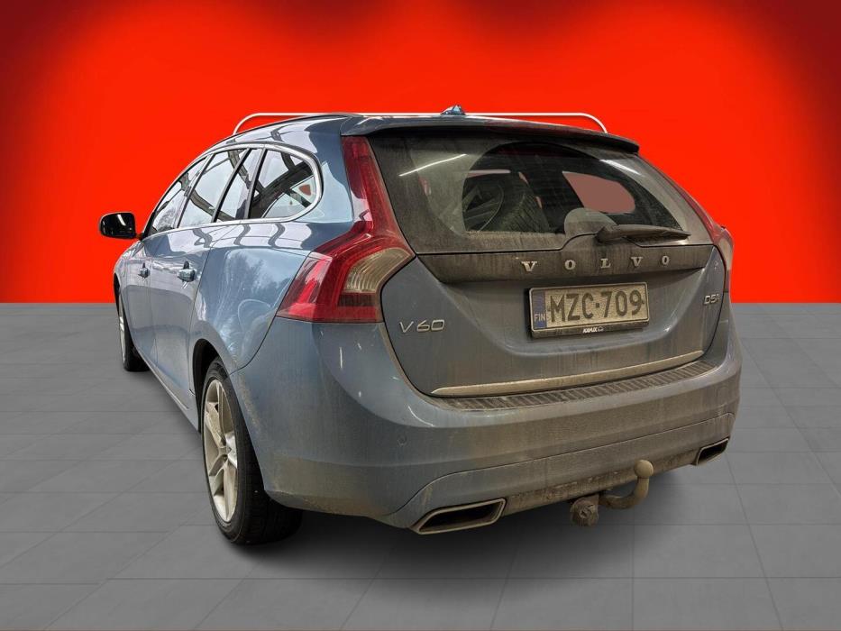 VOLVO V60 2016