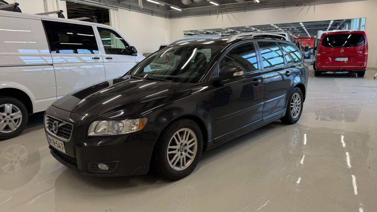 VOLVO V50 2012