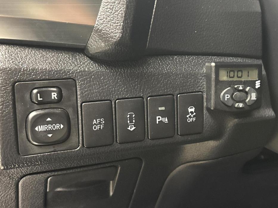 TOYOTA Auris 2013