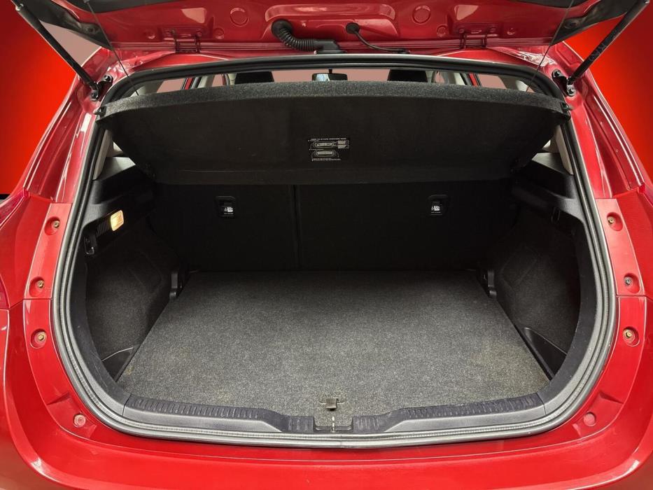 TOYOTA Auris 2013