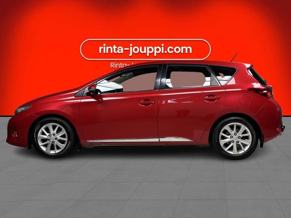 TOYOTA Auris 2013