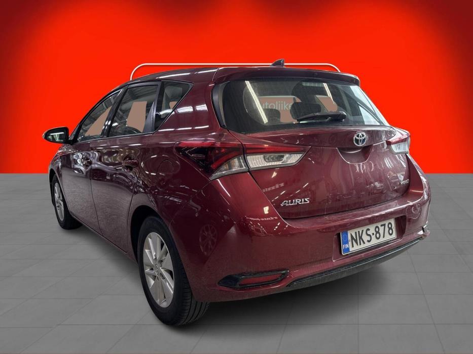 TOYOTA Auris 2017