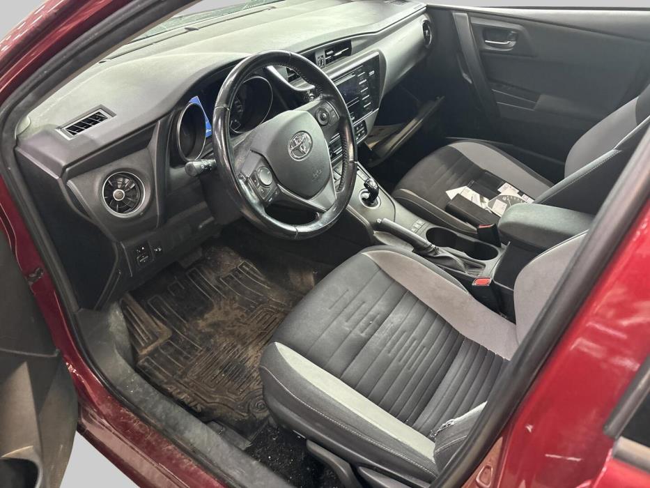 TOYOTA Auris 2017