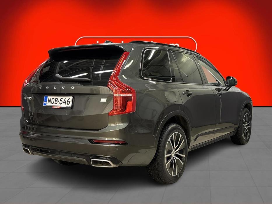 VOLVO XC90 2021