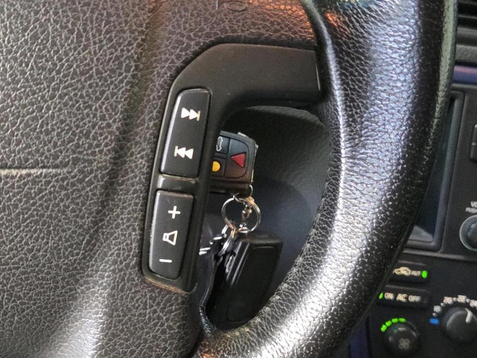 VOLVO V70 2006