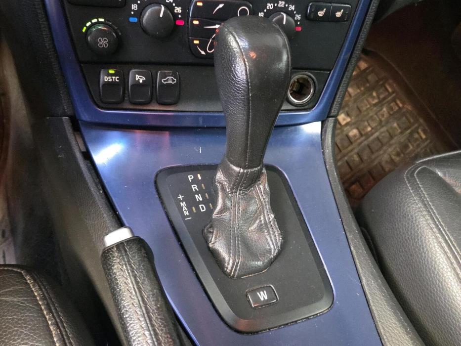 VOLVO V70 2006