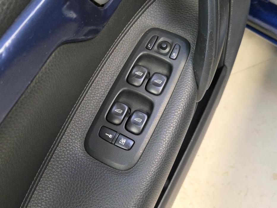 VOLVO V70 2006