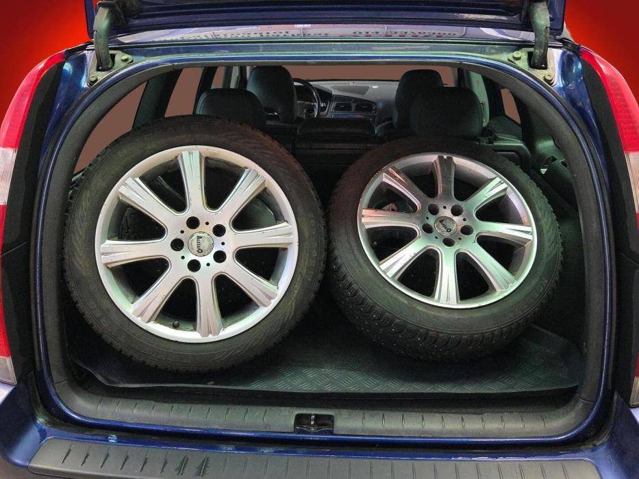 VOLVO V70 2006