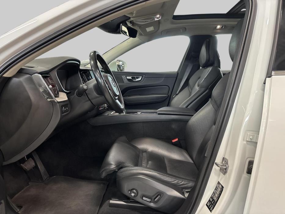 VOLVO XC60 2018