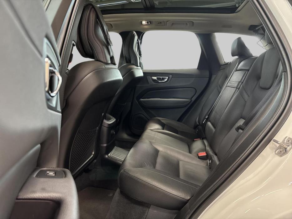VOLVO XC60 2018