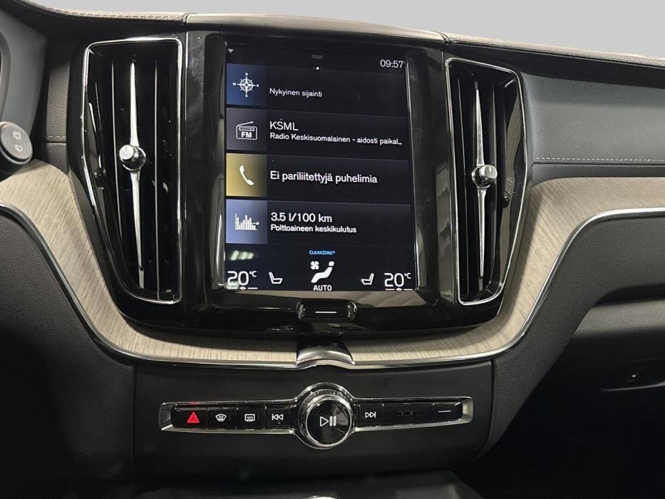 VOLVO XC60 2018