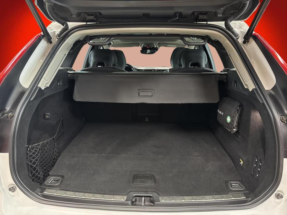 VOLVO XC60 2018