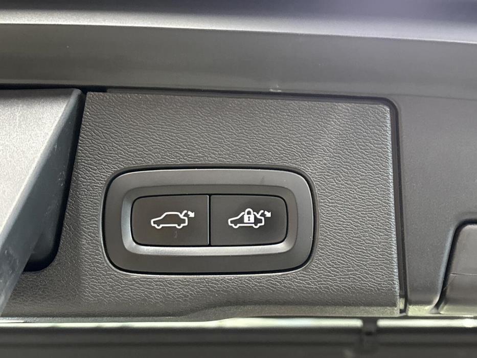 VOLVO XC60 2018
