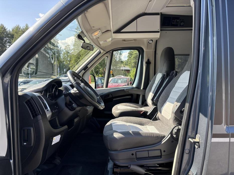 ADRIA TWIN SUPREME 2020