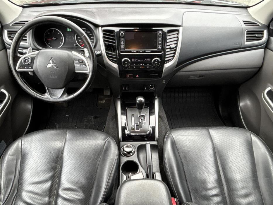 MITSUBISHI L200 2016