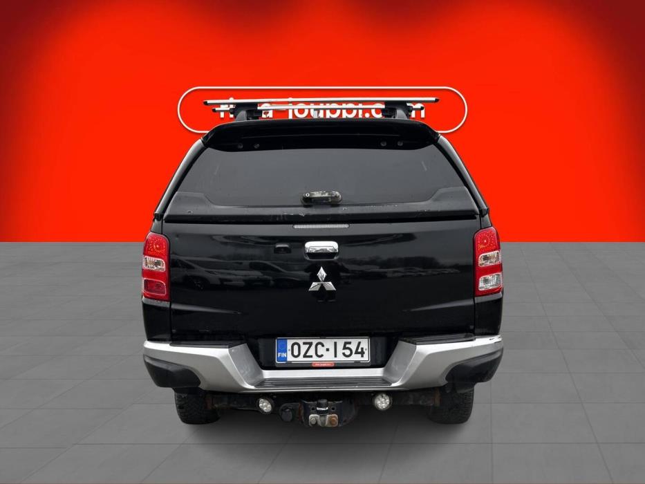 MITSUBISHI L200 2016