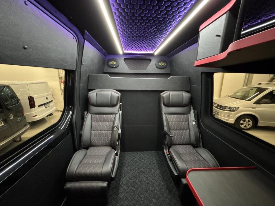 MERCEDES-BENZ SPRINTER 2025