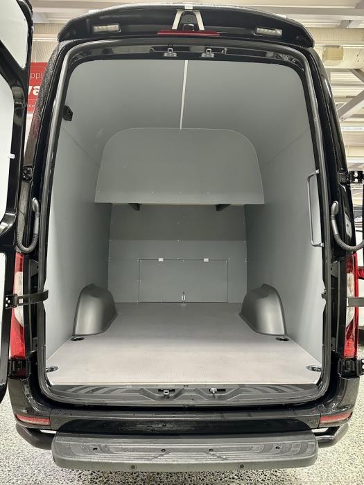 MERCEDES-BENZ SPRINTER 2025