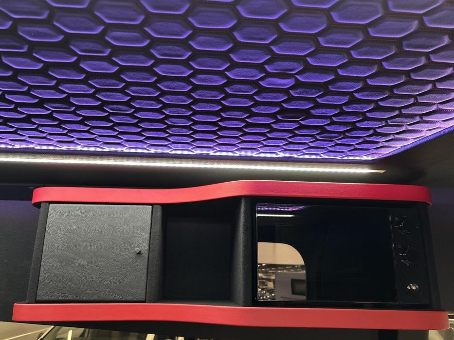 MERCEDES-BENZ SPRINTER 2025