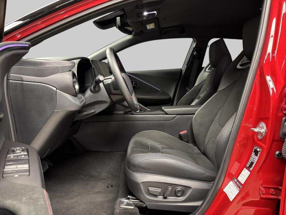 TOYOTA C-HR 2024