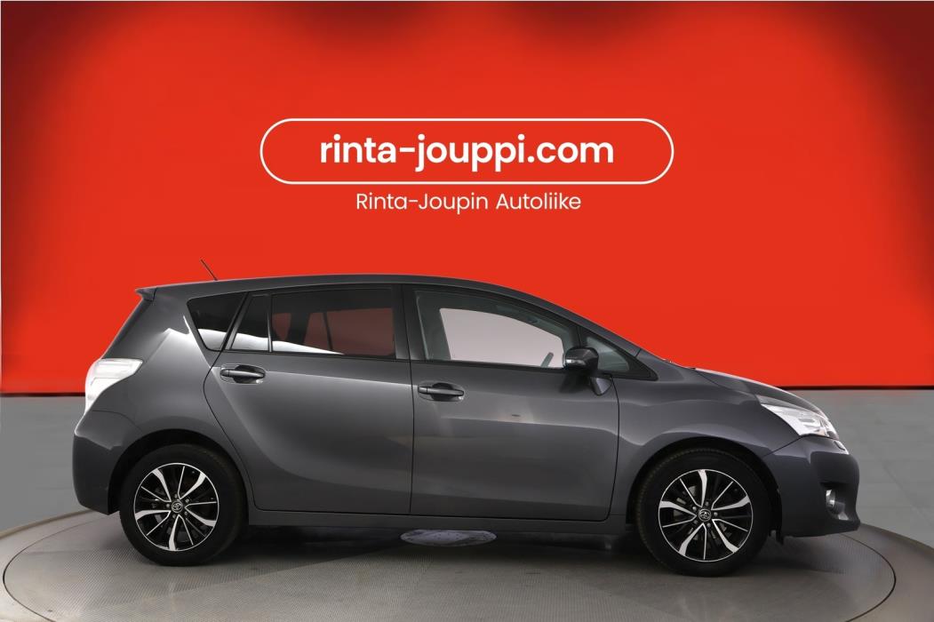 TOYOTA VERSO 2017