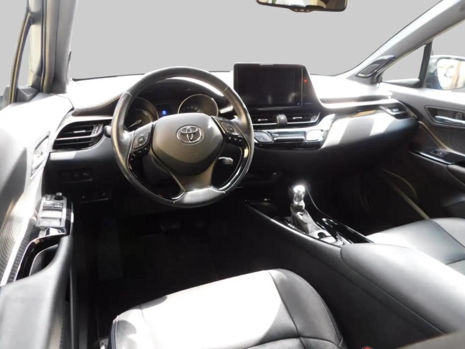 TOYOTA C-HR 2019