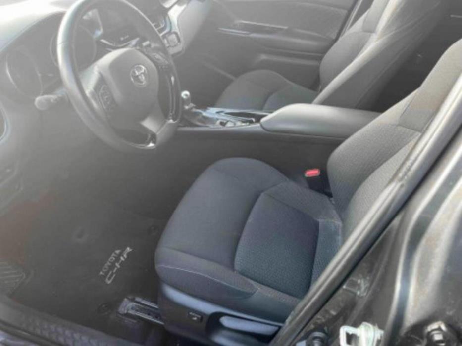 TOYOTA C-HR 2019