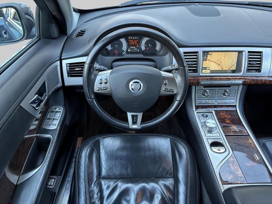 JAGUAR XF 2008