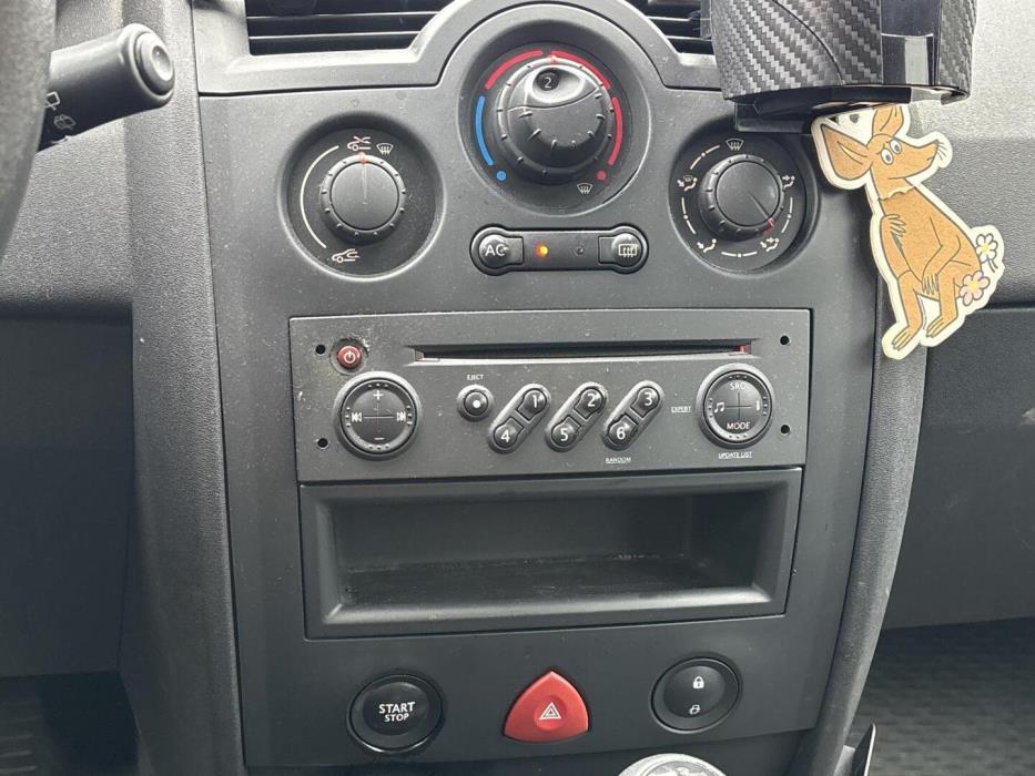 RENAULT Megane 2005
