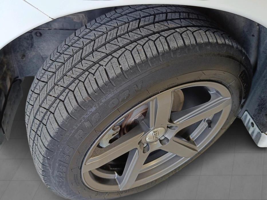 MITSUBISHI Outlander PHEV 2013