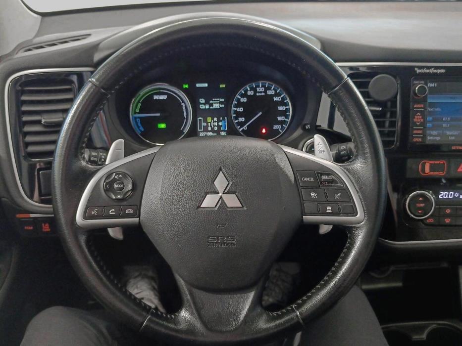MITSUBISHI Outlander PHEV 2013