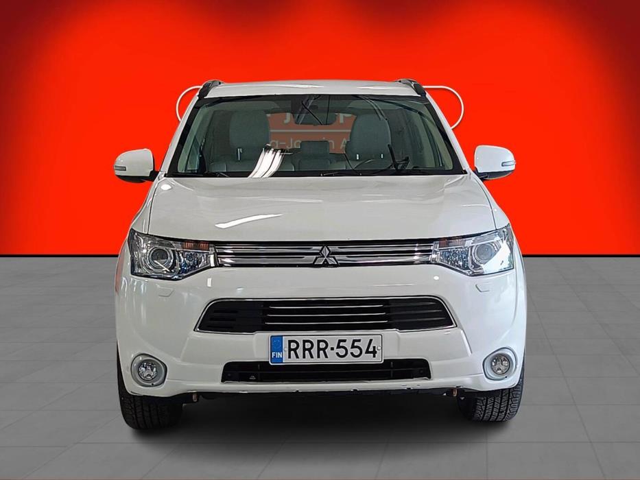 MITSUBISHI Outlander PHEV 2013