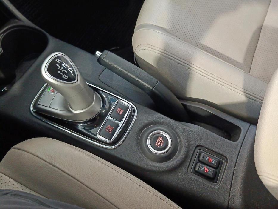 MITSUBISHI Outlander PHEV 2013