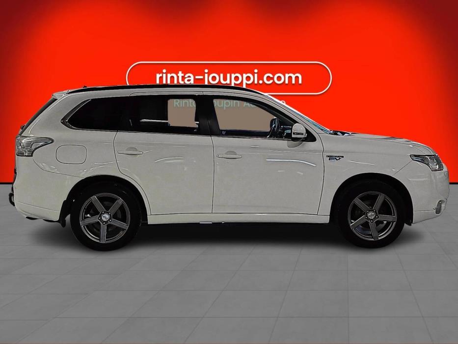 MITSUBISHI Outlander PHEV 2013