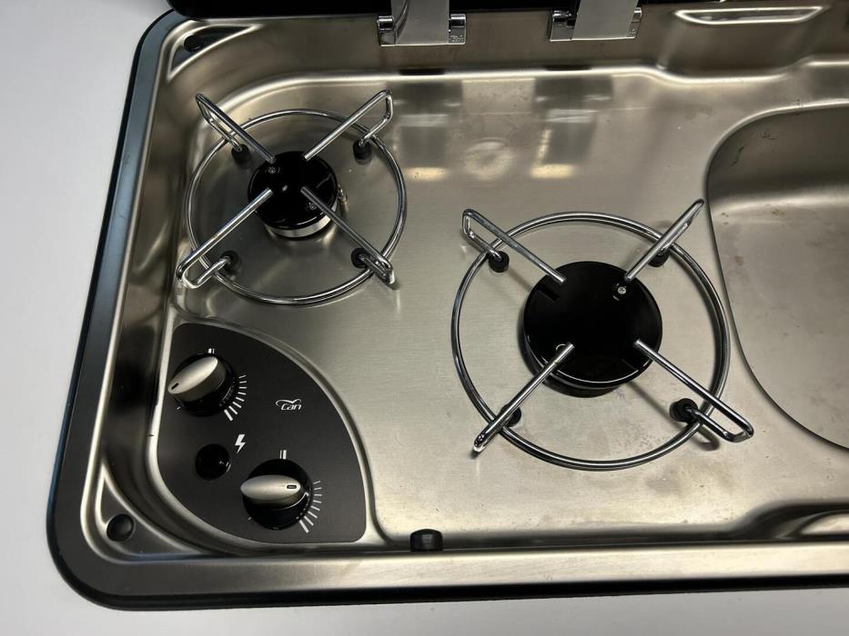 ADRIA TWIN 640 SL AXESS 2024