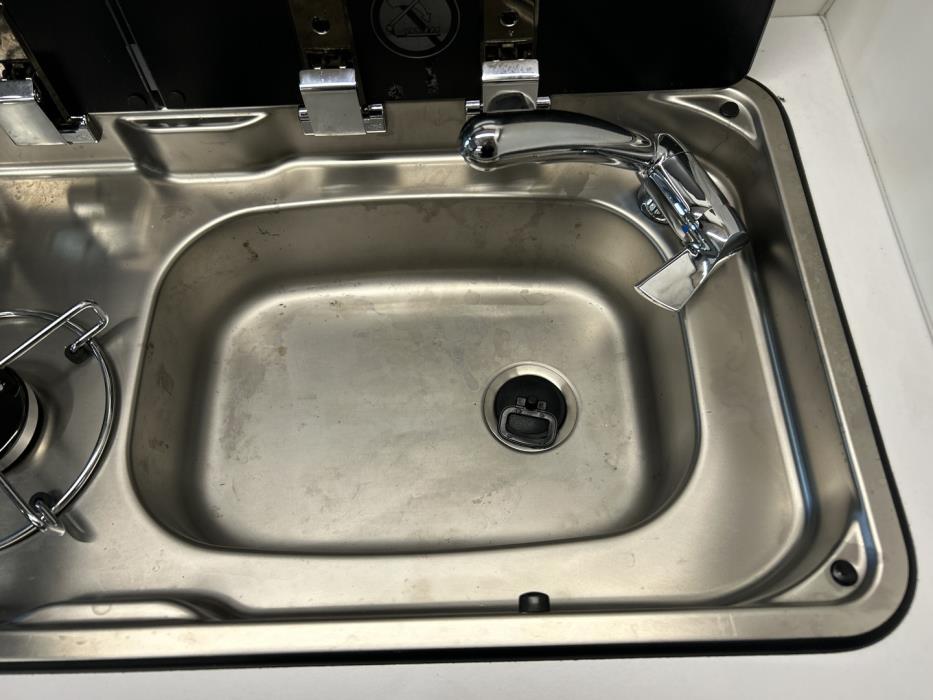 ADRIA TWIN 640 SL AXESS 2024