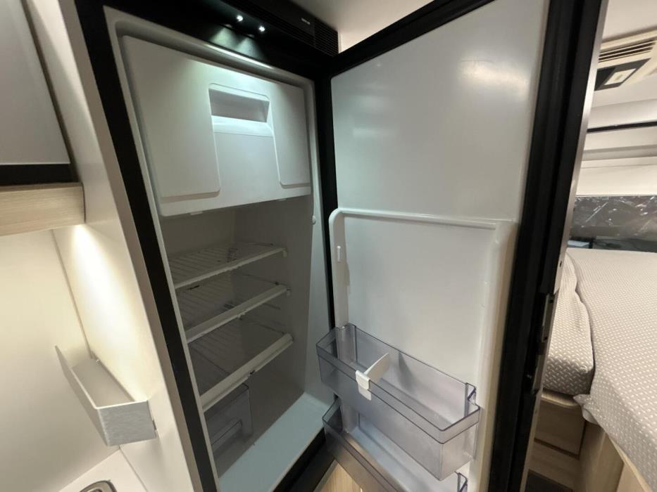 ADRIA TWIN 640 SL AXESS 2024