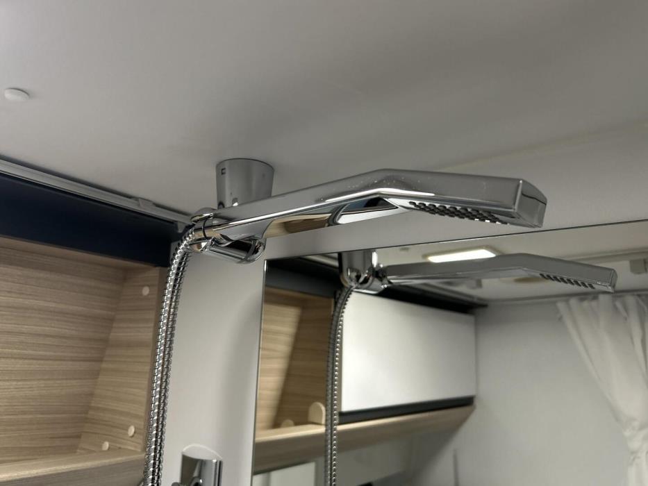 ADRIA TWIN 640 SL AXESS 2024