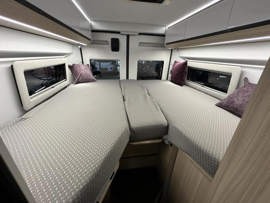 ADRIA TWIN 640 SL AXESS 2024