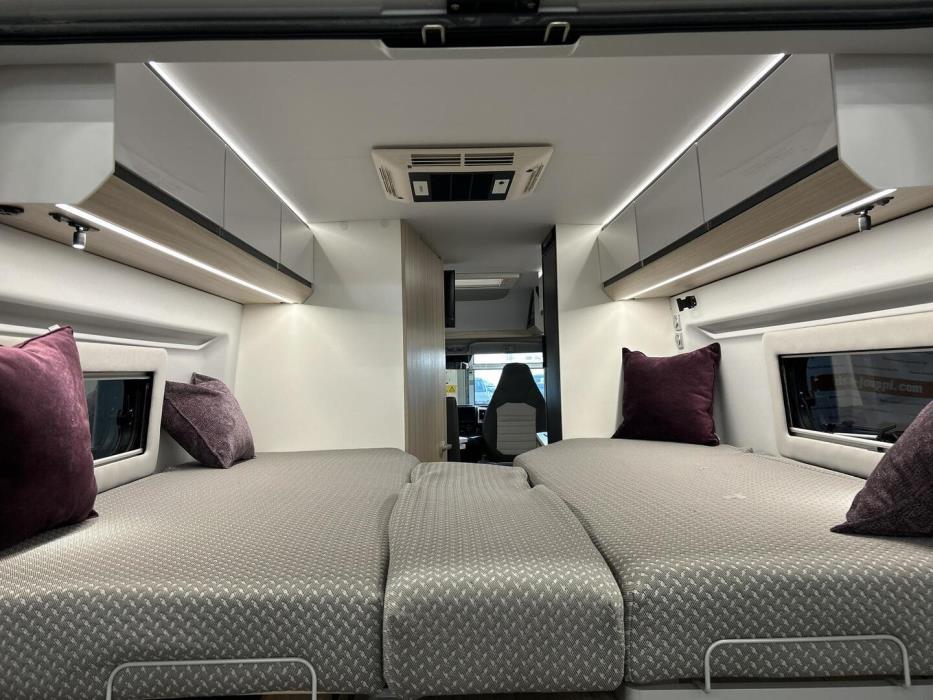 ADRIA TWIN 640 SL AXESS 2024