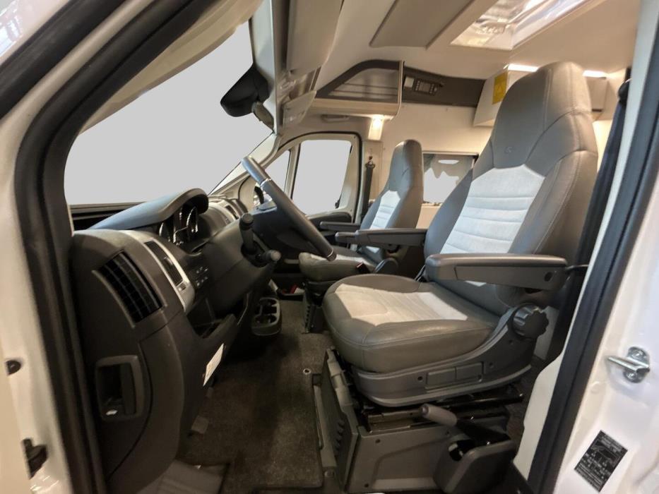 ADRIA TWIN 640 SL AXESS 2024