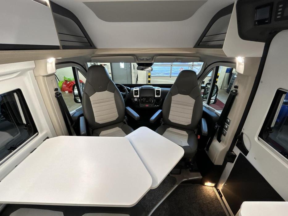 ADRIA TWIN 640 SL AXESS 2024