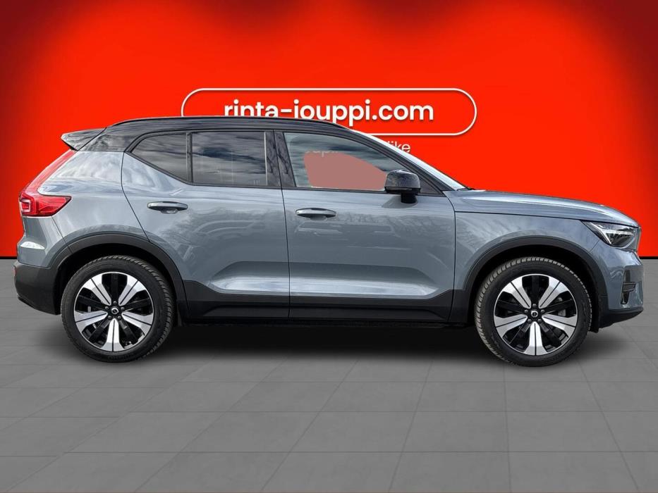 VOLVO XC40 2023