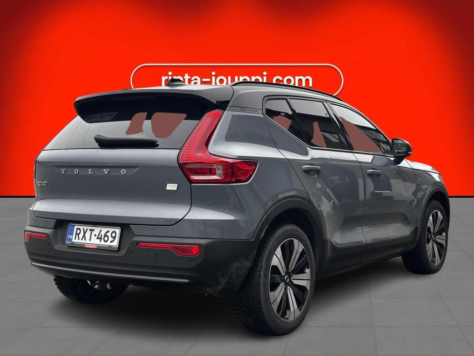 VOLVO XC40 2022
