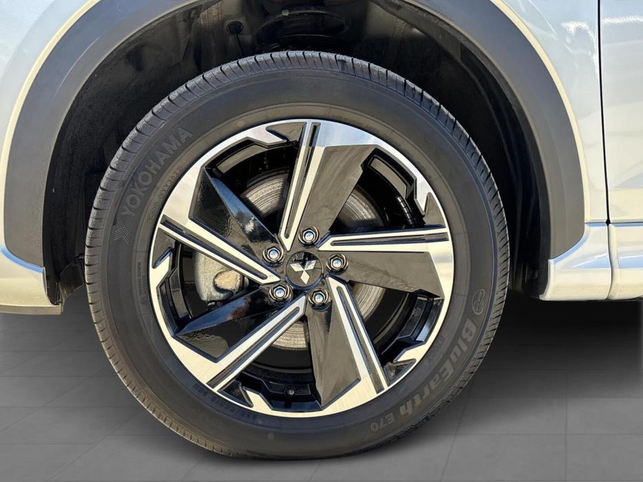 MITSUBISHI ECLIPSE CROSS 2023