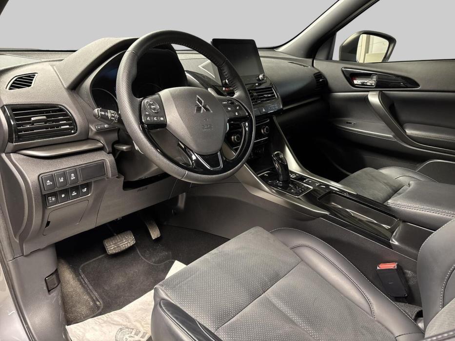 MITSUBISHI ECLIPSE CROSS 2024