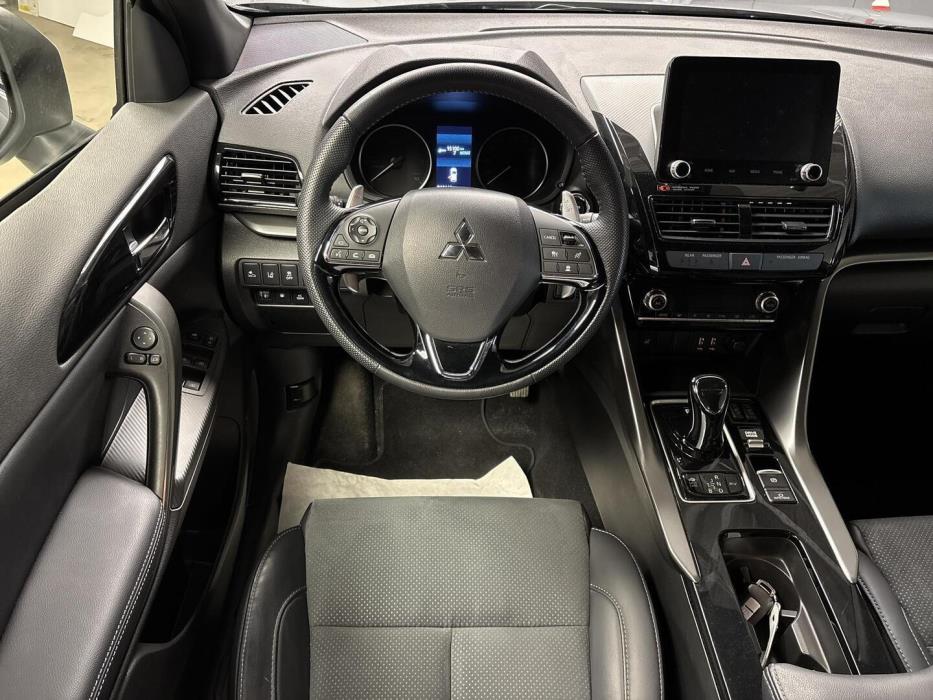 MITSUBISHI ECLIPSE CROSS 2024